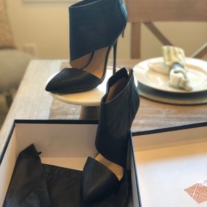L.A.M.B THEO cutout pump
